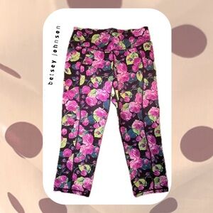 🎉rare🎉Betsey Johnson Performance floral print black athletic leggings